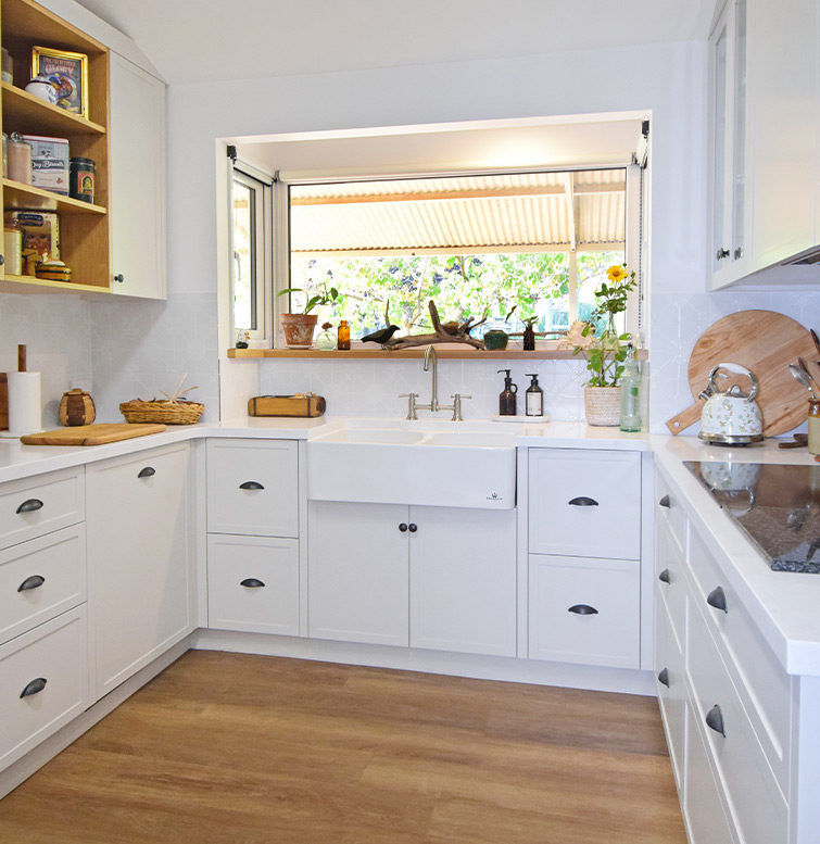 Kitchen & laundry after